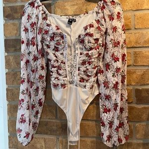 Cute renaissance off the shoulder corset top (Xs) 🔥🔥🔥